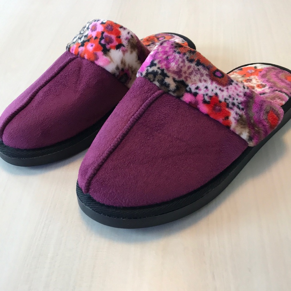 New Vera Bradley Cozy Slippers M 7-8 Rosewood Plum